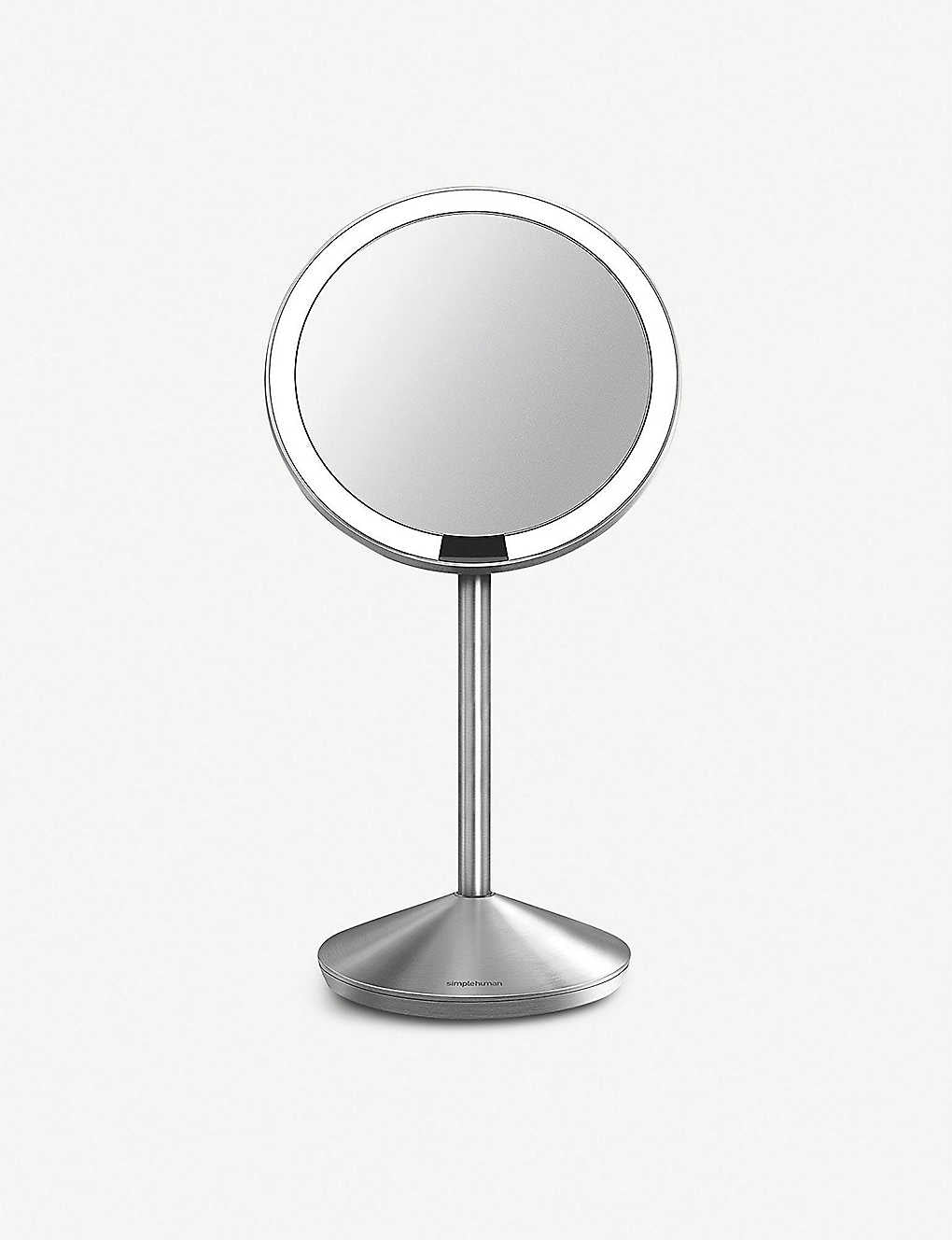 Simple human online mirror