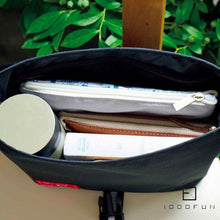 將圖片載入圖庫檢視器 COLEMAN x PEANUTS 斜揹袋